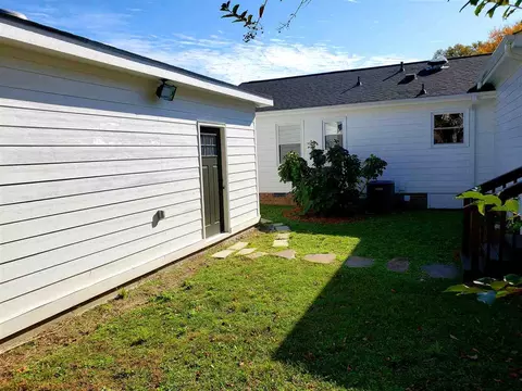 383 Circle Dr, Angier, NC 27501 photo 6