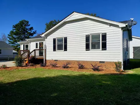 383 Circle Dr, Angier, NC 27501 photo 2