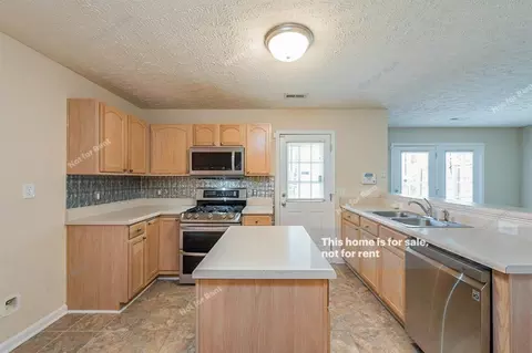 15 Intrepid Ct, Durham, NC 27703 photo 2