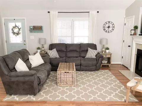 719 Knight Dr, Durham, NC 27712 photo 5