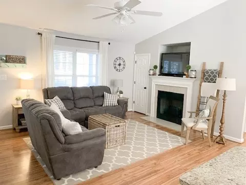 719 Knight Dr, Durham, NC 27712 photo 4