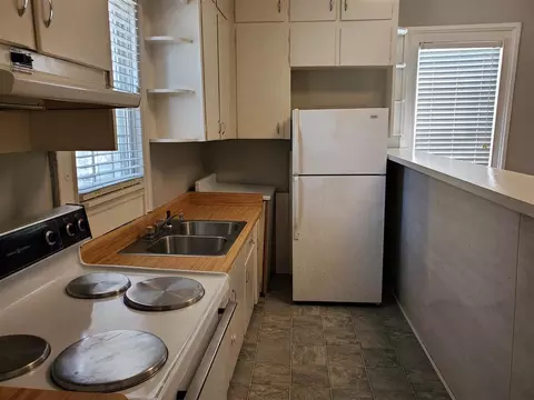 501 E Morris Ave, Benson, NC 27504 photo 11