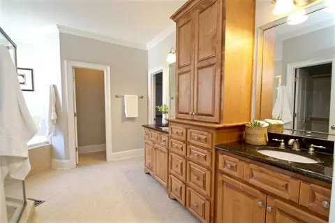5602 Highcroft Dr, Cary, NC 27519 photo 13