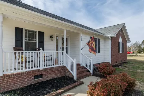 100 Dixie Ct, Clayton, NC 27520 photo 2
