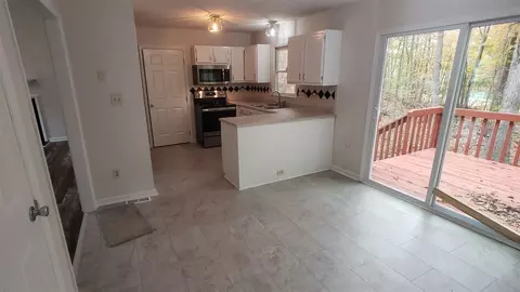 1003 Clifford Dr, Durham, NC 27704 photo 10