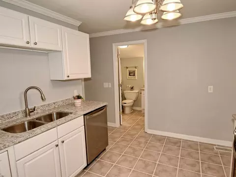 2802 Fairlawn Rd, Durham, NC 27705 photo 9