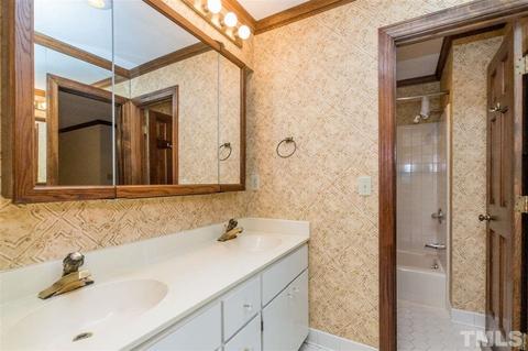 112 Bourke Pl, Cary, NC 27511 photo 15