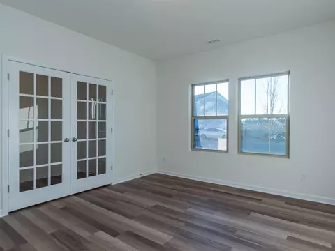 907 Lippincott Rd, Durham, NC 27703 photo 5