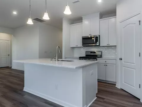 907 Lippincott Rd, Durham, NC 27703 photo 11