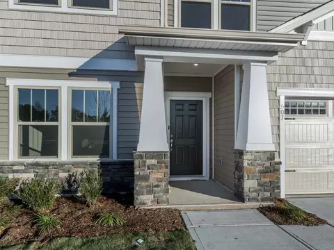 907 Lippincott Rd, Durham, NC 27703 photo 3