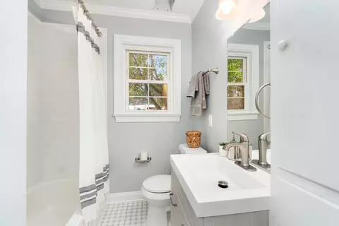 409 E Lavender Ave, Durham, NC 27704 photo 17