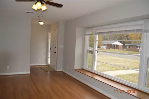 916 S Walnut Dr, Smithfield, NC 27577 photo 4