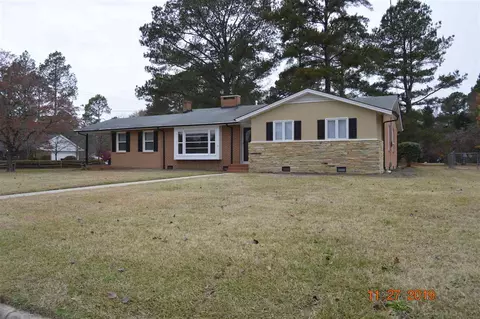 916 S Walnut Dr, Smithfield, NC 27577 photo 2
