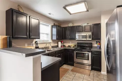 302 N Waters Edge Dr, Durham, NC 27703 photo 13