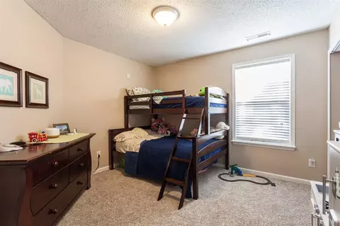 302 N Waters Edge Dr, Durham, NC 27703 photo 20