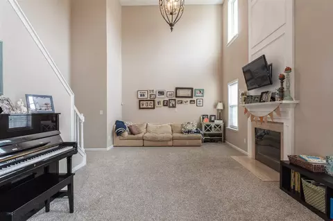 302 N Waters Edge Dr, Durham, NC 27703 photo 9