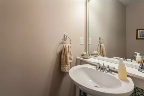 302 N Waters Edge Dr, Durham, NC 27703 photo 15