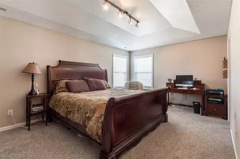 302 N Waters Edge Dr, Durham, NC 27703 photo 16