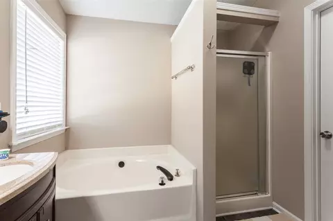 302 N Waters Edge Dr, Durham, NC 27703 photo 19