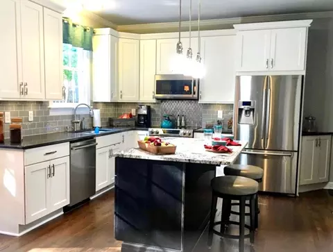 108 Barnes Spring Ct, Cary, NC 27513 photo 2