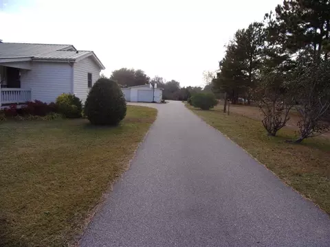 111 Simmons Dr, Erwin, NC 28339 photo 5