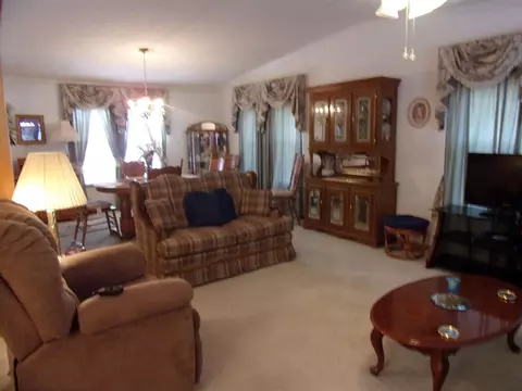 111 Simmons Dr, Erwin, NC 28339 photo 3