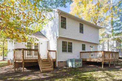 5607 Stardust Dr, Durham, NC 27712 photo 3