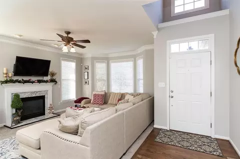 913 Clatter Ave, Wake Forest, NC 27587 photo 2