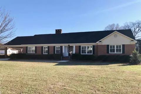 703 E St, Erwin, NC 28339 photo 1