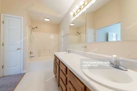 2 Moonlight Ct, Durham, NC 27703 photo 4