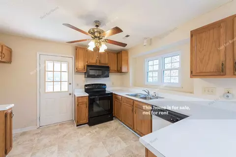 2 Moonlight Ct, Durham, NC 27703 photo 2