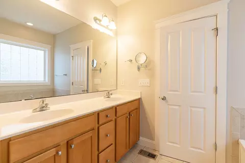 108 Bridgegate Dr, Cary, NC 27519 photo 17