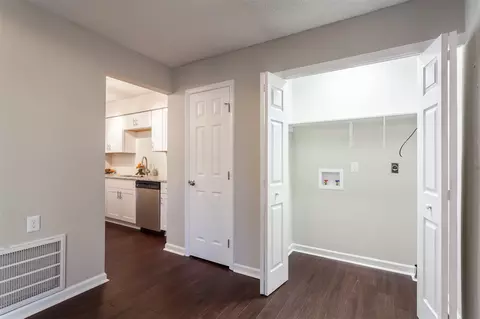 3 Hendricks Ct, Durham, NC 27707 photo 4