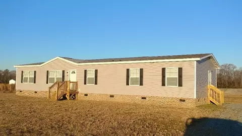 46 Tyler Godwin Rd, Erwin, NC 28339 photo 1