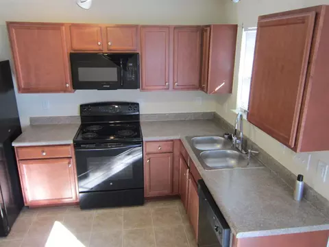 1608 Great Bend Dr, Durham, NC 27704 photo 3