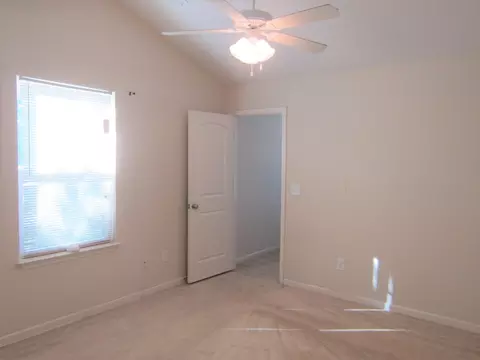 1608 Great Bend Dr, Durham, NC 27704 photo 10