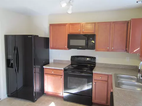 1608 Great Bend Dr, Durham, NC 27704 photo 4