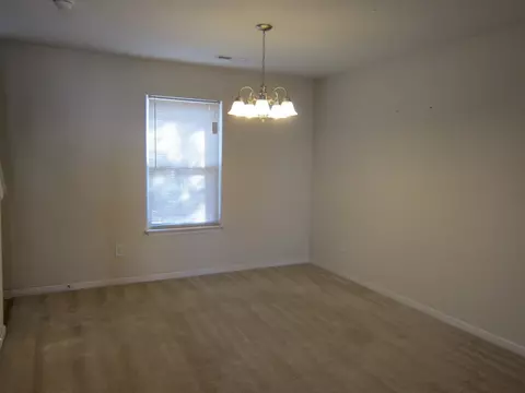 1608 Great Bend Dr, Durham, NC 27704 photo 7
