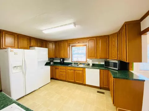208 N Wayne Ave, Dunn, NC 28334 photo 10
