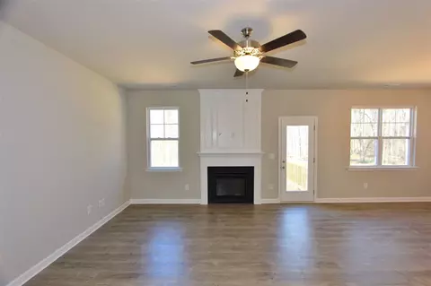 40 Friendly Cir, Middlesex, NC 27557 photo 2