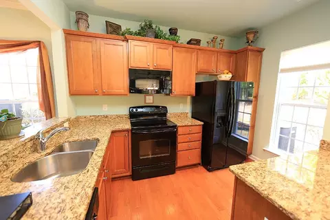 111 Lelcester Ct, Cary, NC 27519 photo 9