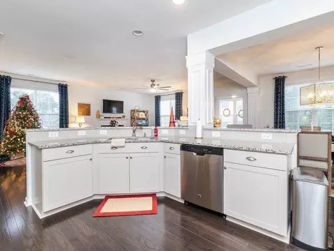 103 Shady Rest Ct, Durham, NC 27703 photo 3
