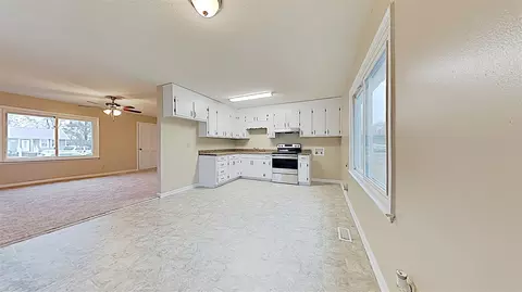 114 Jupiter Dr, Dunn, NC 28334 photo 5