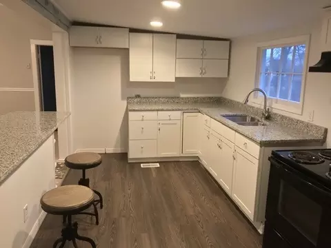 206 E I St, Erwin, NC 28339 photo 4