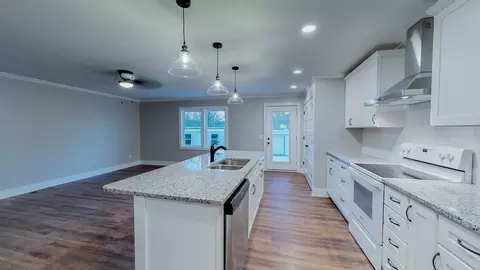 709 Frank St, Roxboro, NC 27573 photo 7