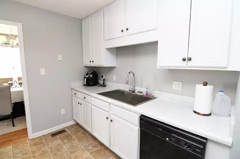 103 Thompson Dr, Selma, NC 27576 photo 13