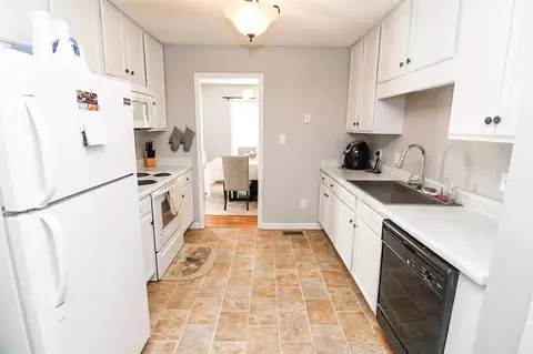 103 Thompson Dr, Selma, NC 27576 photo 10