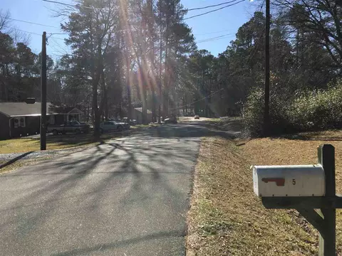 5 Meadow Brook Dr, Durham, NC 27712 photo 3