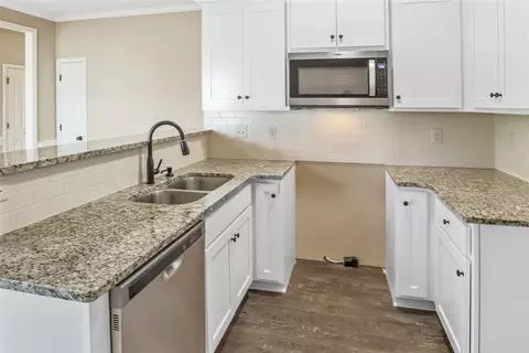 408 W J St, Erwin, NC 28339 photo 5