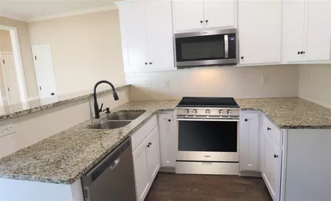408 W J St, Erwin, NC 28339 photo 6
